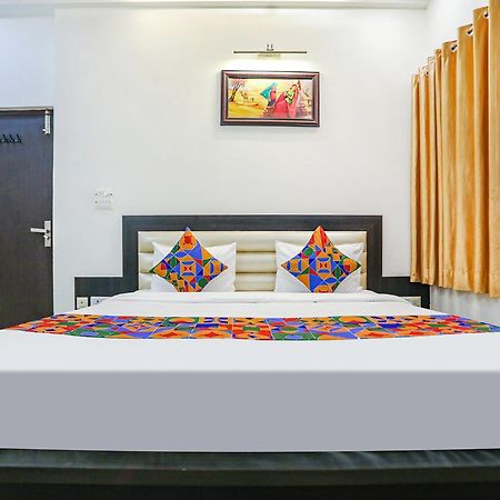 Fabhotel Aaradhya Residency Агра Екстериор снимка