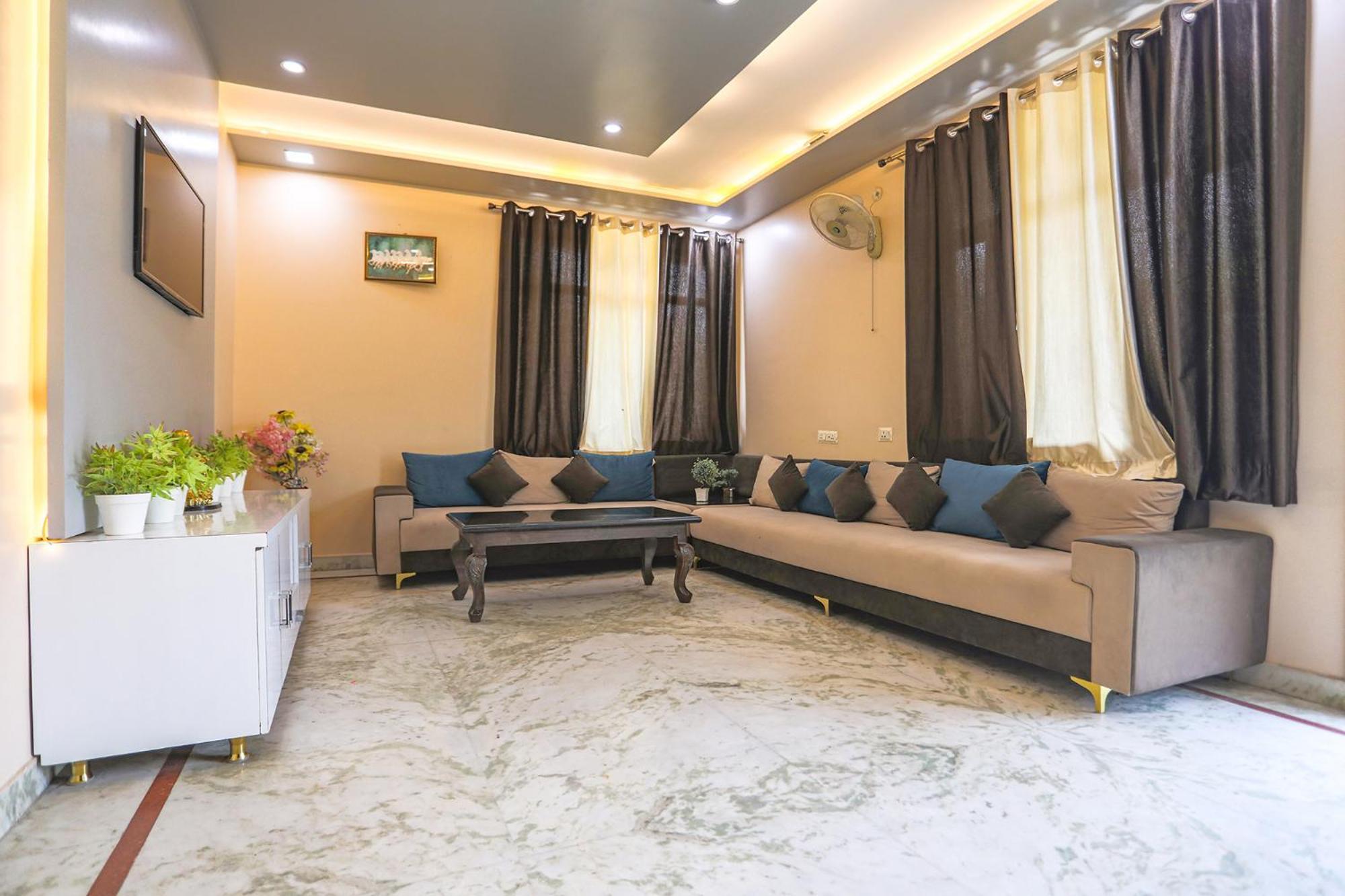 Fabhotel Aaradhya Residency Агра Екстериор снимка