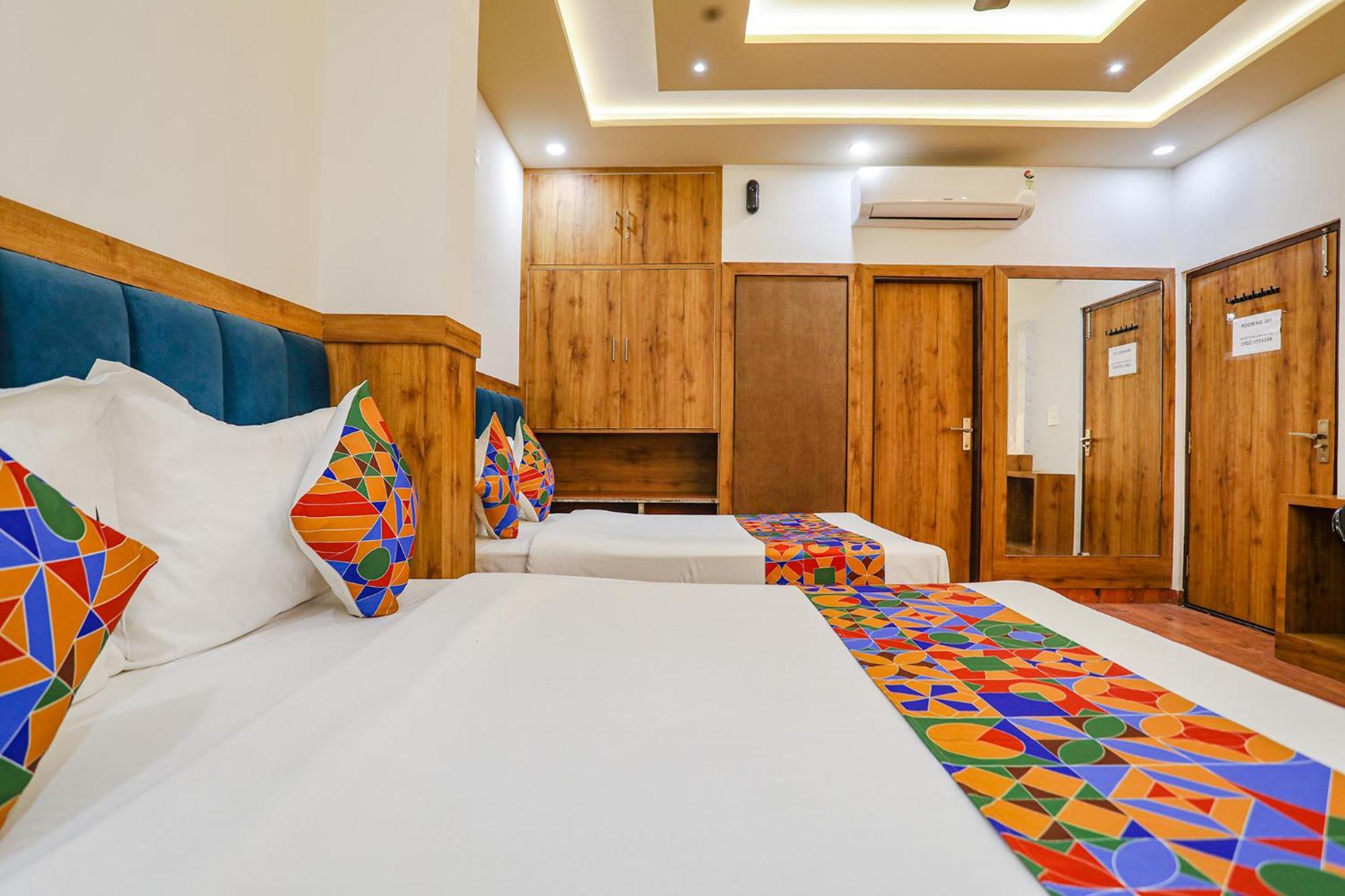 Fabhotel Aaradhya Residency Агра Екстериор снимка