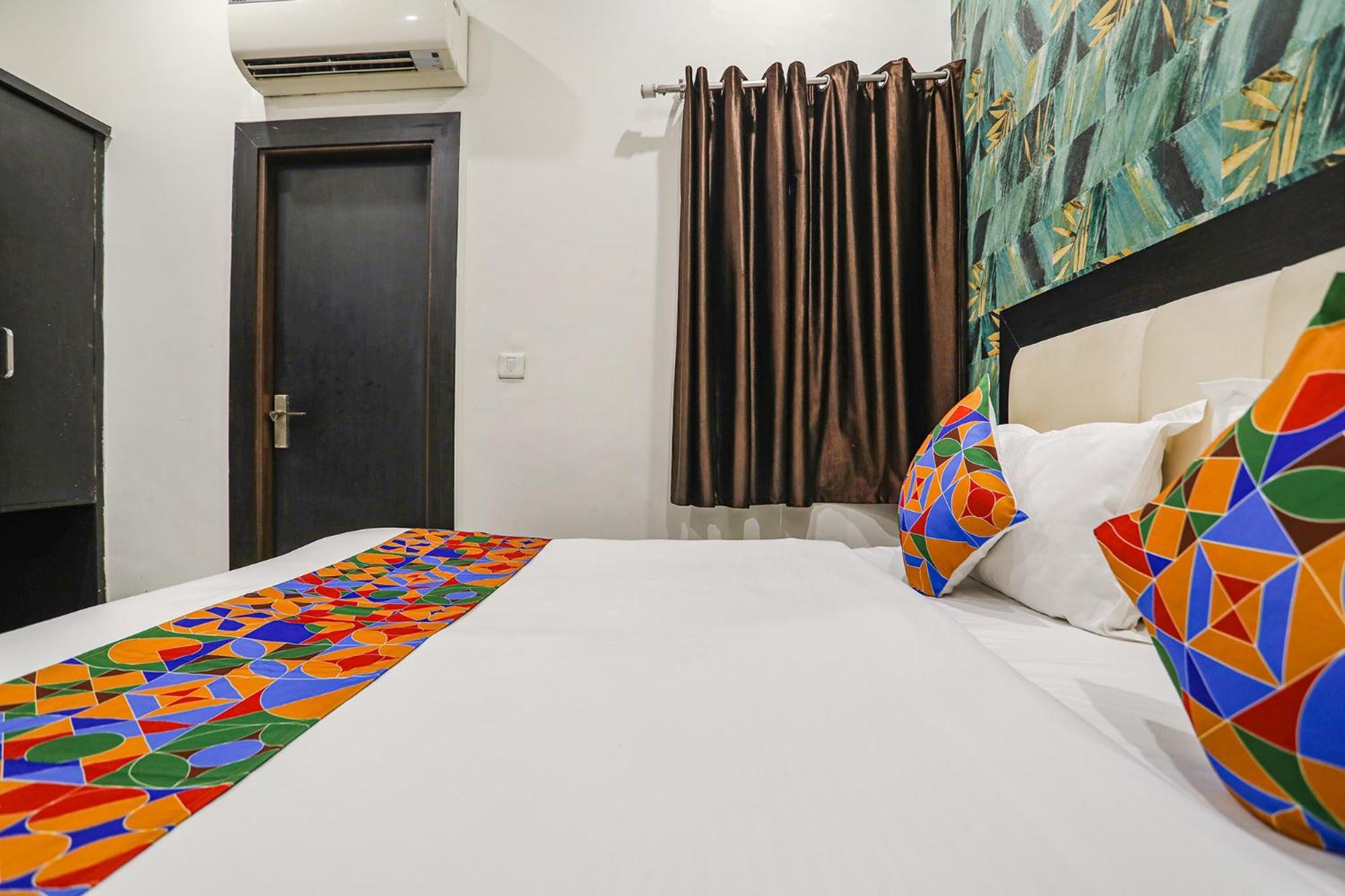 Fabhotel Aaradhya Residency Агра Екстериор снимка