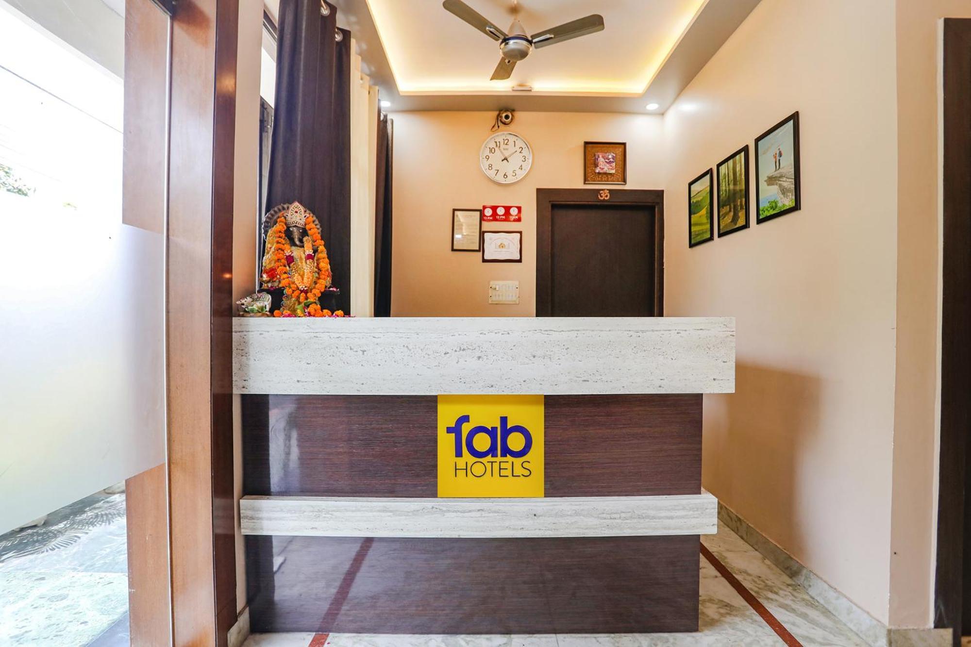 Fabhotel Aaradhya Residency Агра Екстериор снимка