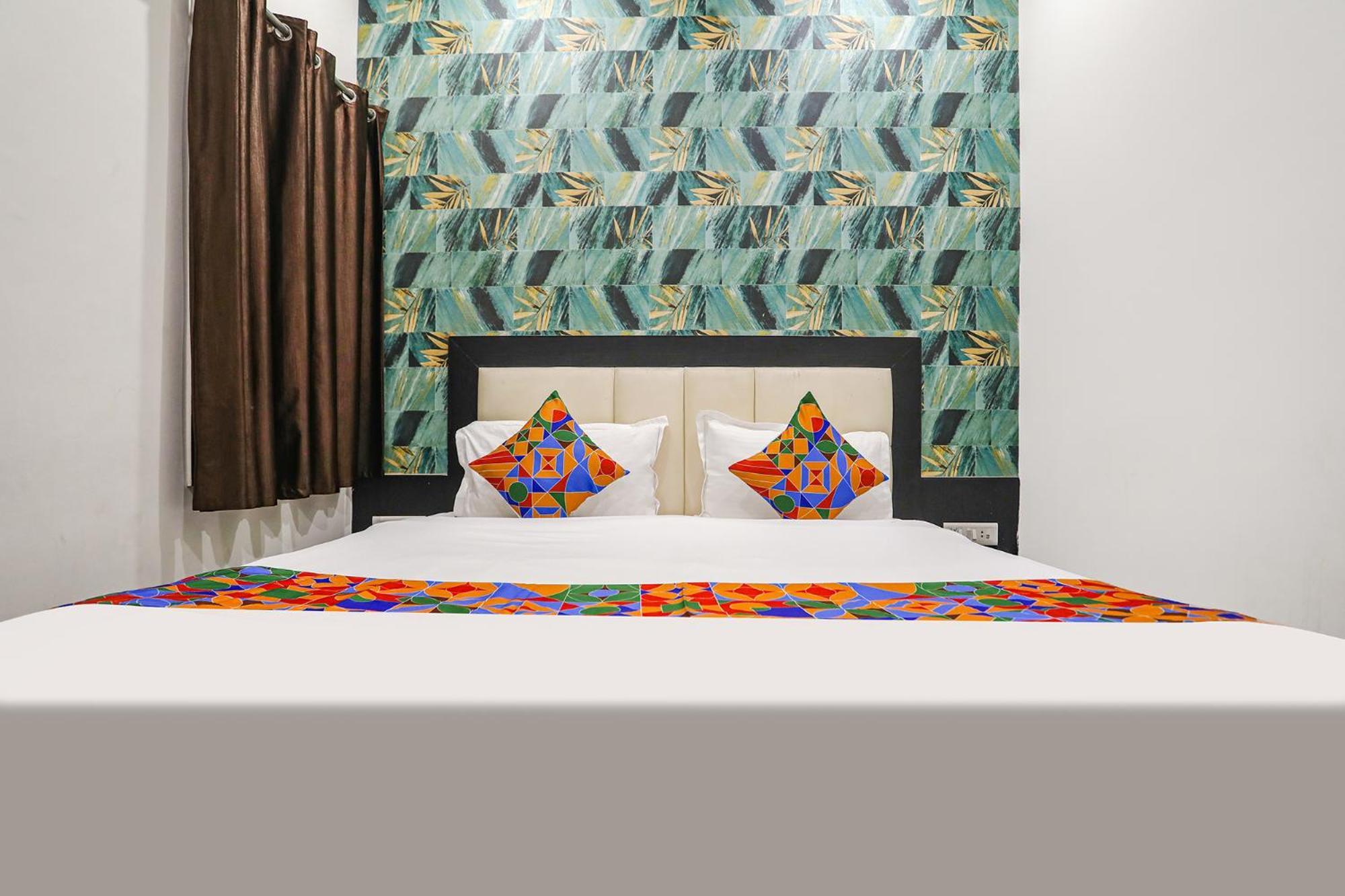 Fabhotel Aaradhya Residency Агра Екстериор снимка